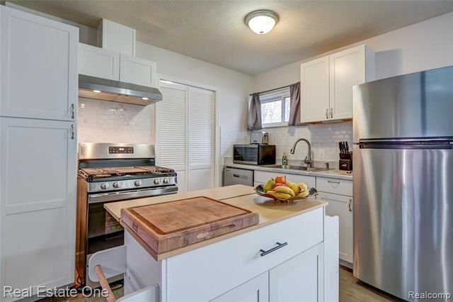 1592 Mollie Street, Ypsilanti, MI 48198