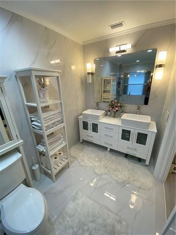 21135 Helmsman Drive O12, Miami, FL 33180