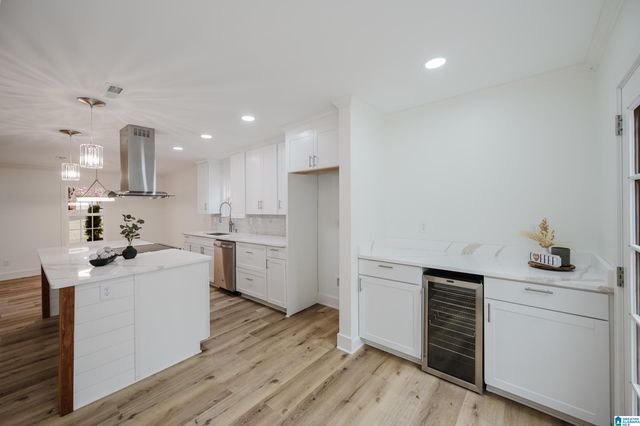 4704 CHIPPEWA LANE, Pelham, AL 35124