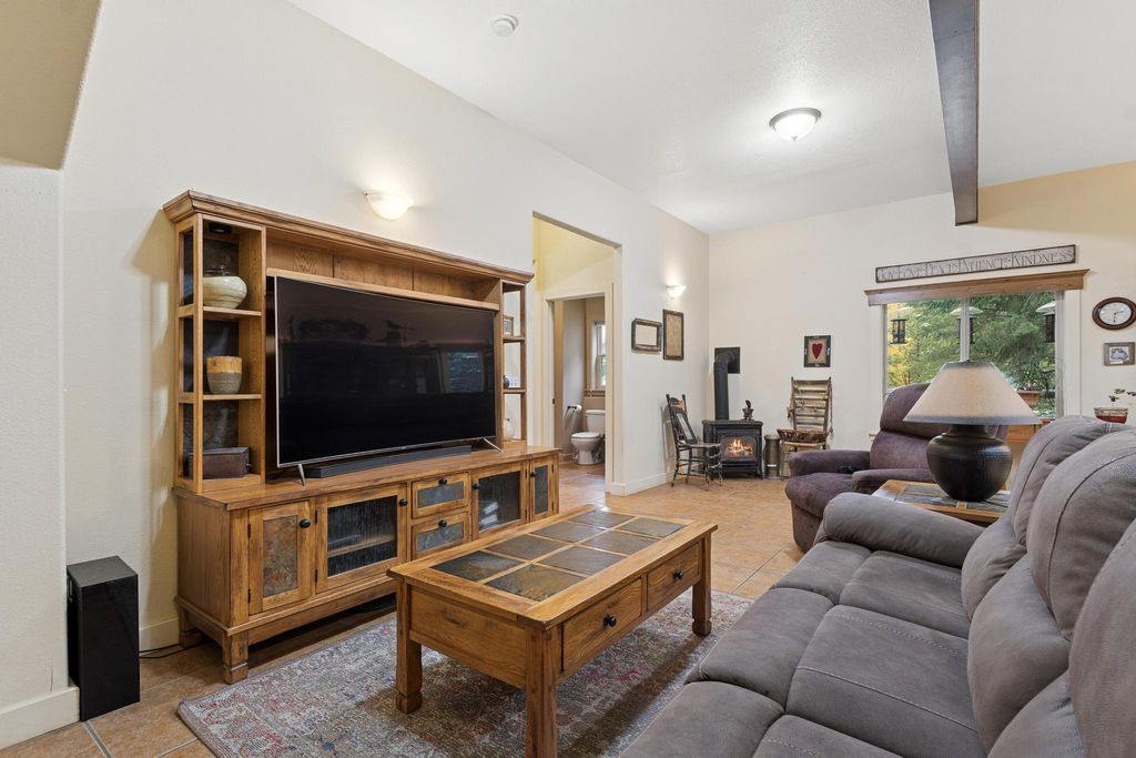 707 Twin Lakes Road, Whitefish, MT 59937 photo 10