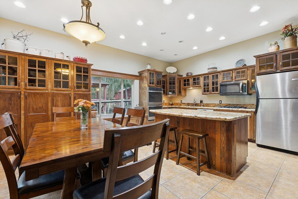 707 Twin Lakes Road, Whitefish, MT 59937 photo 11