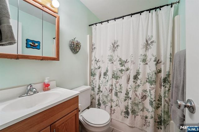 2007 Hawthorne Lane 2007, Mahwah, NJ 07430