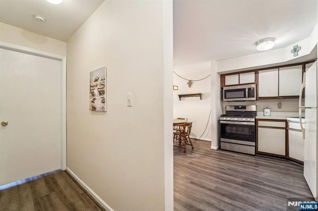 2007 Hawthorne Lane 2007, Mahwah, NJ 07430