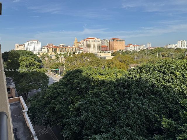 3530 SW 22nd St 706, Miami, FL 33145