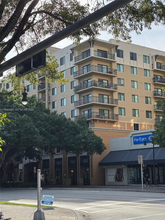 3530 SW 22nd St 706, Miami, FL 33145