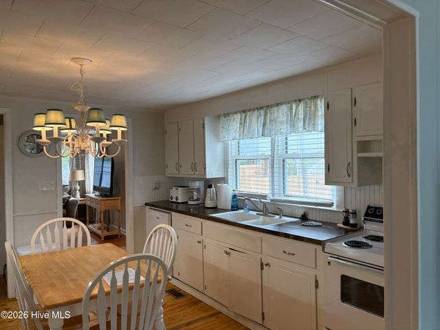 214 NE 64th Street, Oak Island, NC 28465