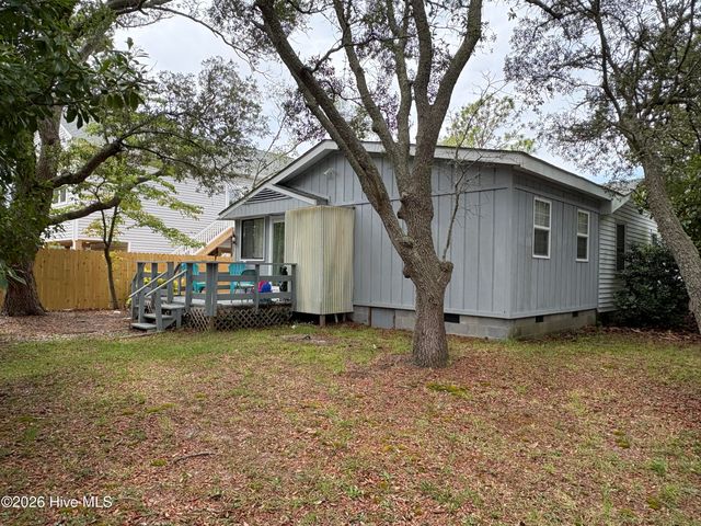 214 NE 64th Street, Oak Island, NC 28465