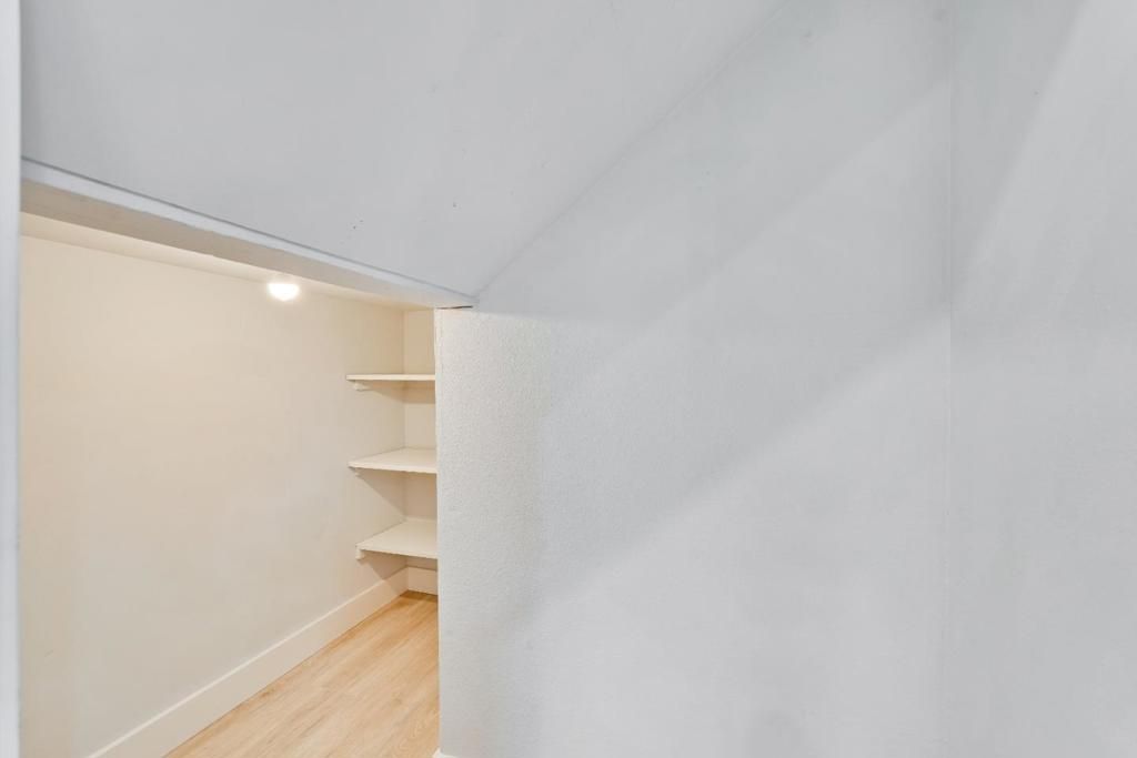 Image 21 of property listing at 3440 Brushcreek Way, San Jose, CA 95121