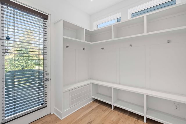 1002 W Grove Ave, Nashville, TN 37203