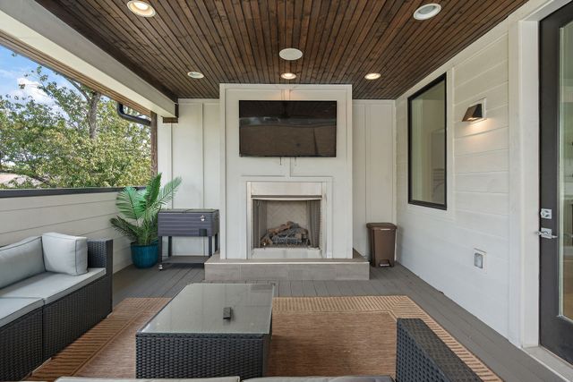 1002 W Grove Ave, Nashville, TN 37203