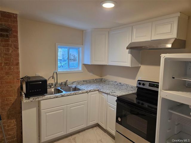 25 Mill Street, Middletown, NY 10940