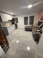 2020 Washington Street 4, Hollywood, FL 33020
