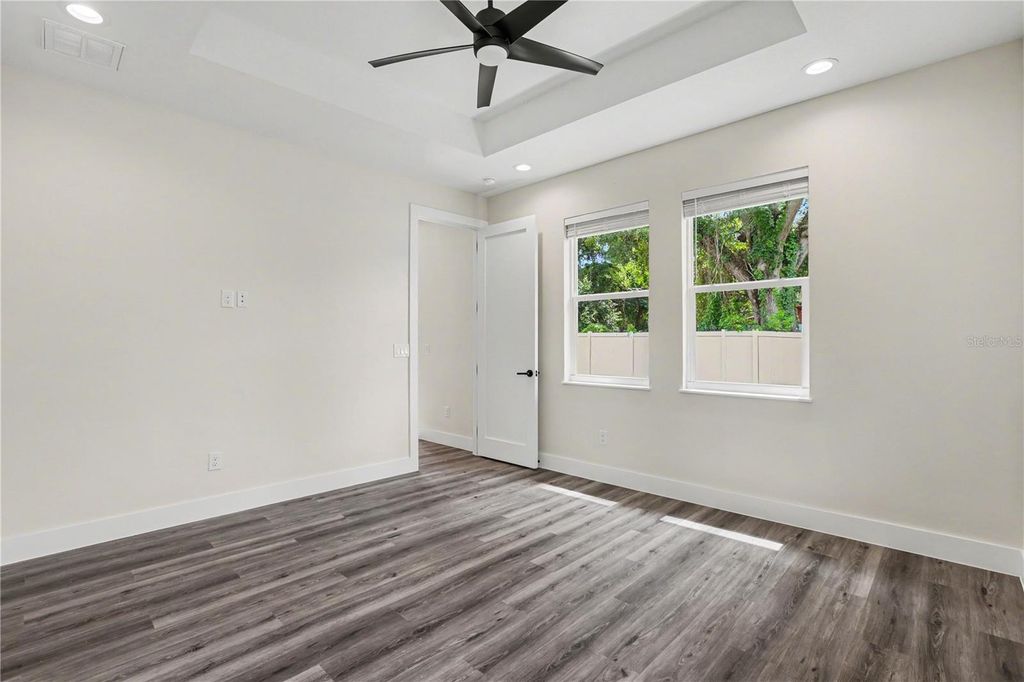 Image 13 of property listing at 4013 E CURTIS STREET, Tampa, FL 33610