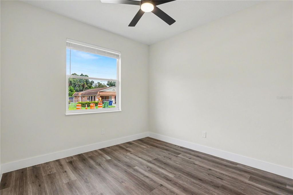 Image 20 of property listing at 4013 E CURTIS STREET, Tampa, FL 33610