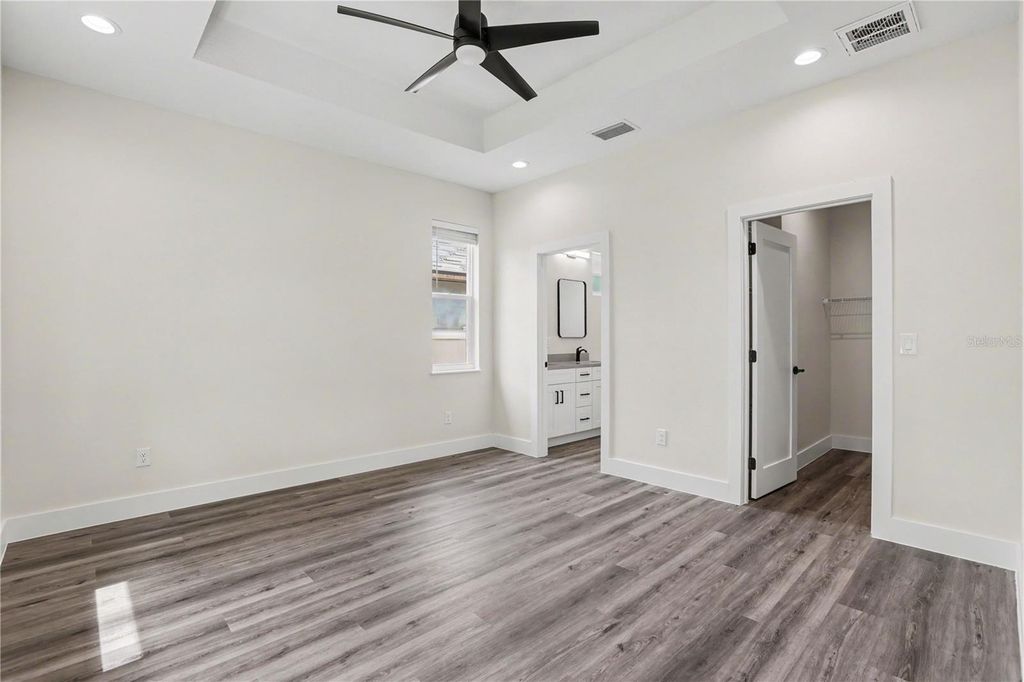 Image 21 of property listing at 4013 E CURTIS STREET, Tampa, FL 33610