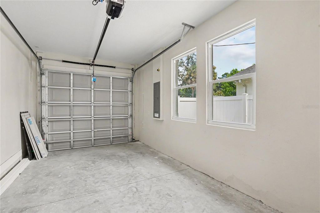 Image 24 of property listing at 4013 E CURTIS STREET, Tampa, FL 33610