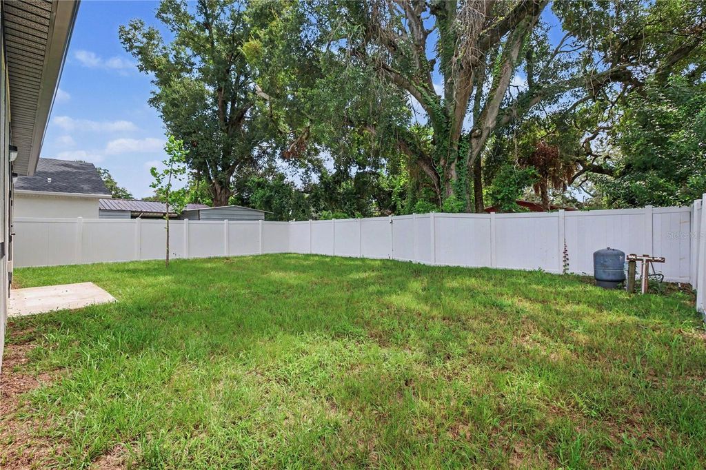 Image 25 of property listing at 4013 E CURTIS STREET, Tampa, FL 33610