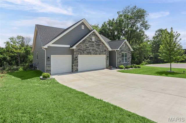 119 Nathan Way Court, Edwardsville, IL 62025