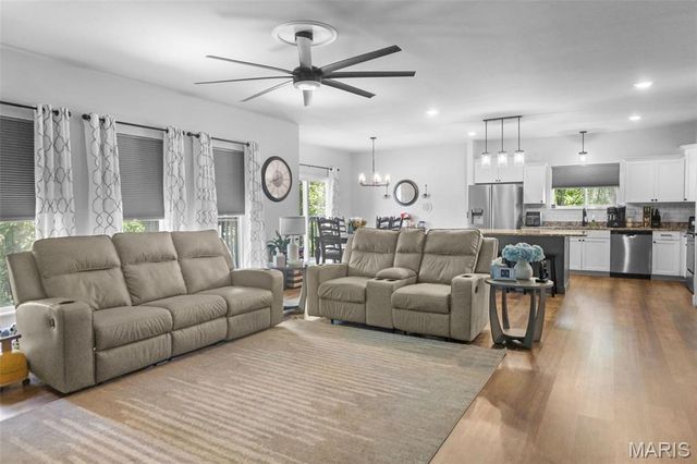 119 Nathan Way Court, Edwardsville, IL 62025