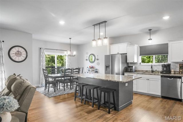 119 Nathan Way Court, Edwardsville, IL 62025