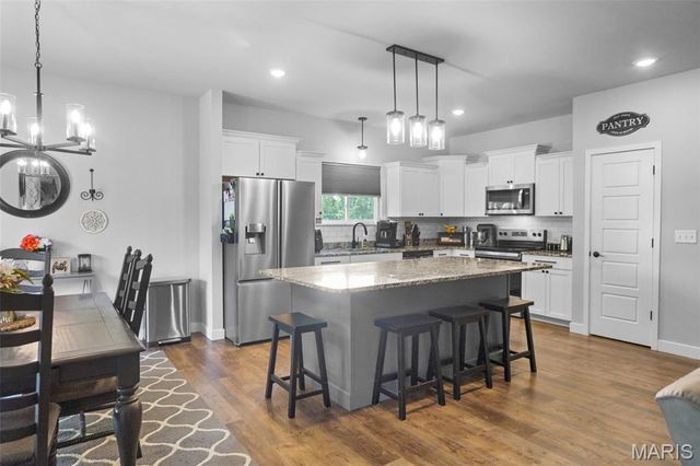 119 Nathan Way Court, Edwardsville, IL 62025
