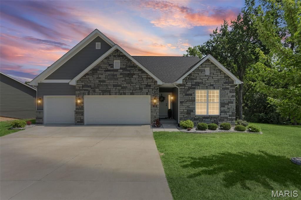 119 Nathan Way Court, Edwardsville, IL 62025