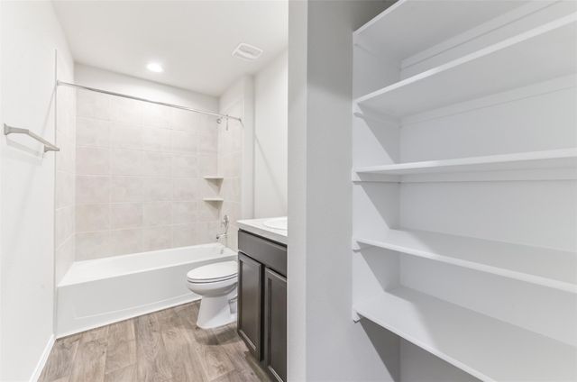 16524 Cascading Pines Ct, Conroe, TX 77302