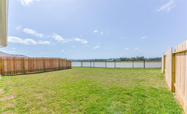 16524 Cascading Pines Ct, Conroe, TX 77302