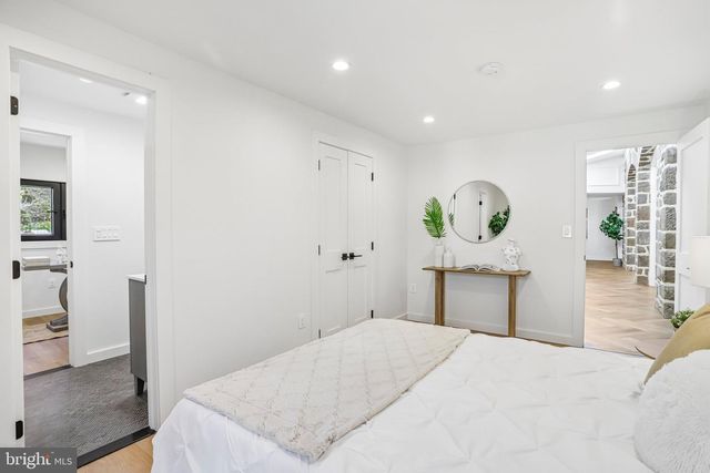 4920 PINEY BRANCH RD NW, Washington, DC 20011