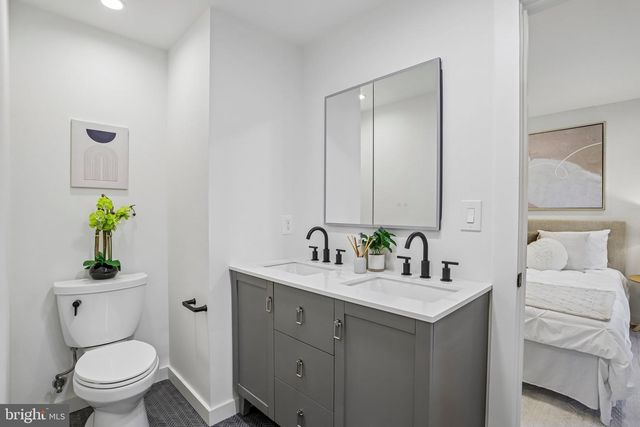 4920 PINEY BRANCH RD NW, Washington, DC 20011