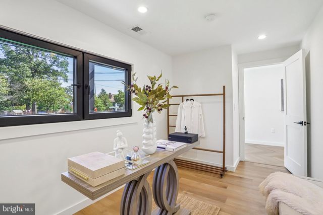 4920 PINEY BRANCH RD NW, Washington, DC 20011