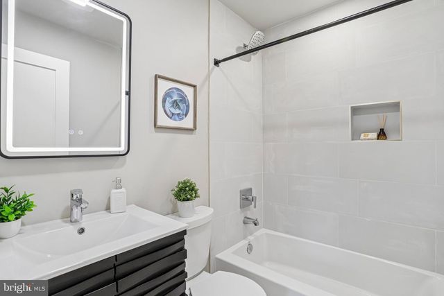 4920 PINEY BRANCH RD NW, Washington, DC 20011