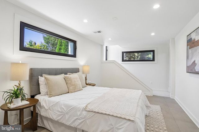 4920 PINEY BRANCH RD NW, Washington, DC 20011