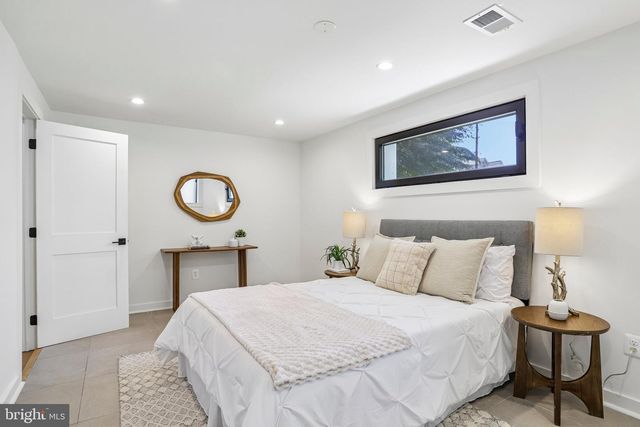 4920 PINEY BRANCH RD NW, Washington, DC 20011