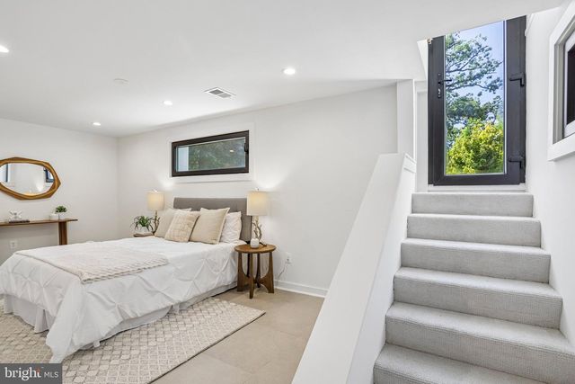4920 PINEY BRANCH RD NW, Washington, DC 20011