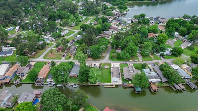 14184 Shadow Bay Drive, Willis, TX 77318