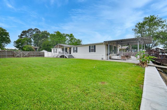 14184 Shadow Bay Drive, Willis, TX 77318