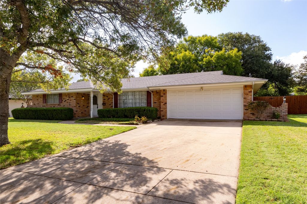 3805 Fenton Avenue, Fort Worth, TX 76133 — photo 2