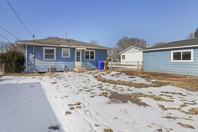 8415 14th AVENUE, Kenosha, WI 53143