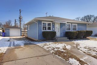 8415 14th AVENUE, Kenosha, WI 53143