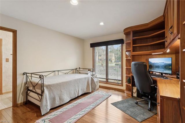 110 Tides Run, Yorktown, VA 23692