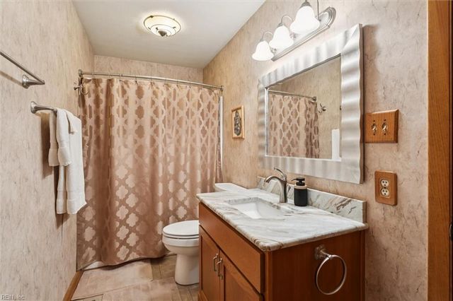 110 Tides Run, Yorktown, VA 23692