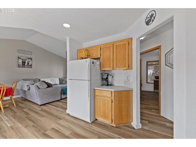 708 BELL St, Dayton, OR 97114