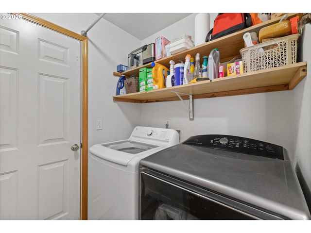 708 BELL St, Dayton, OR 97114