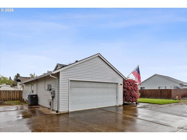 708 BELL St, Dayton, OR 97114