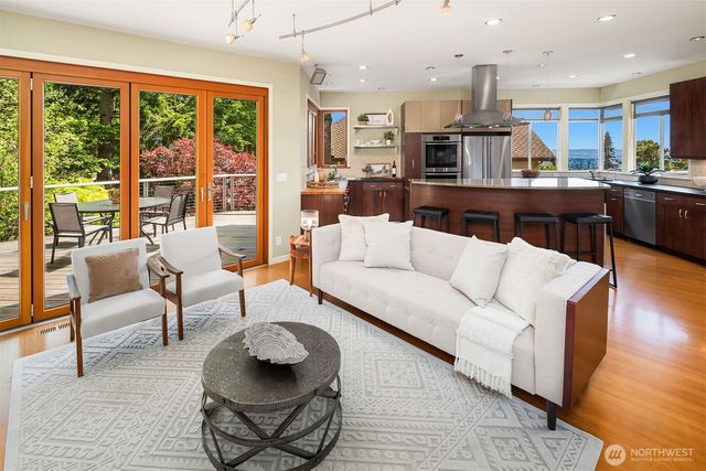 14740 SE 56th Street, Bellevue, WA 98006