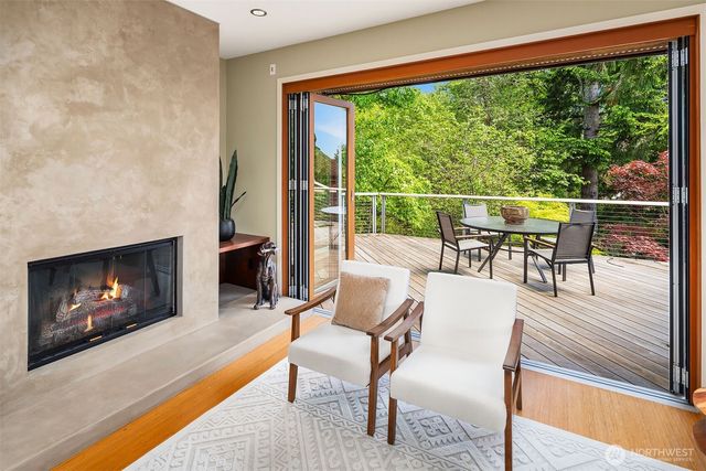 14740 SE 56th Street, Bellevue, WA 98006