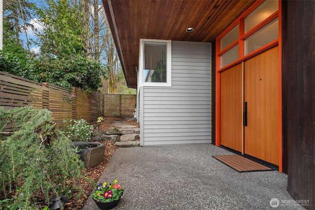 14740 SE 56th Street, Bellevue, WA 98006