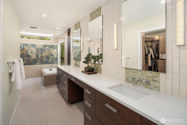 14740 SE 56th Street, Bellevue, WA 98006