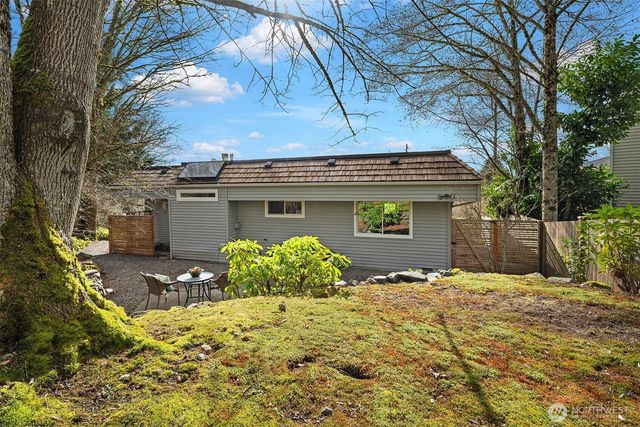 14740 SE 56th Street, Bellevue, WA 98006